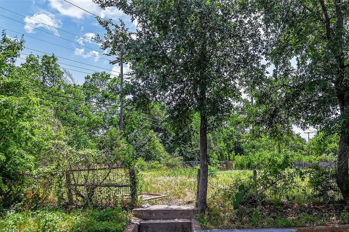 Commercial-Austin-TX-78702