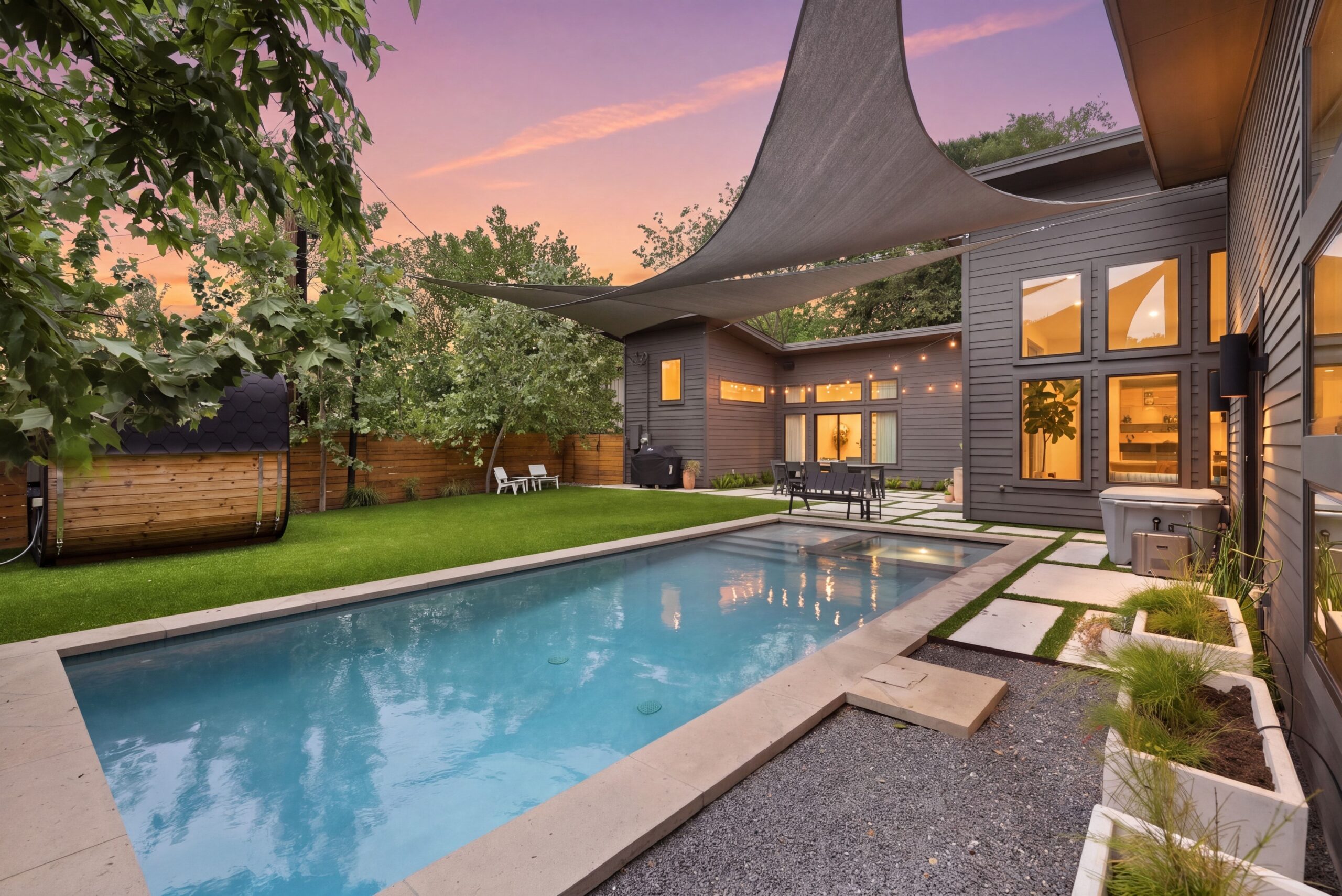 2803 E 22nd St<br />
Austin, TX 78722